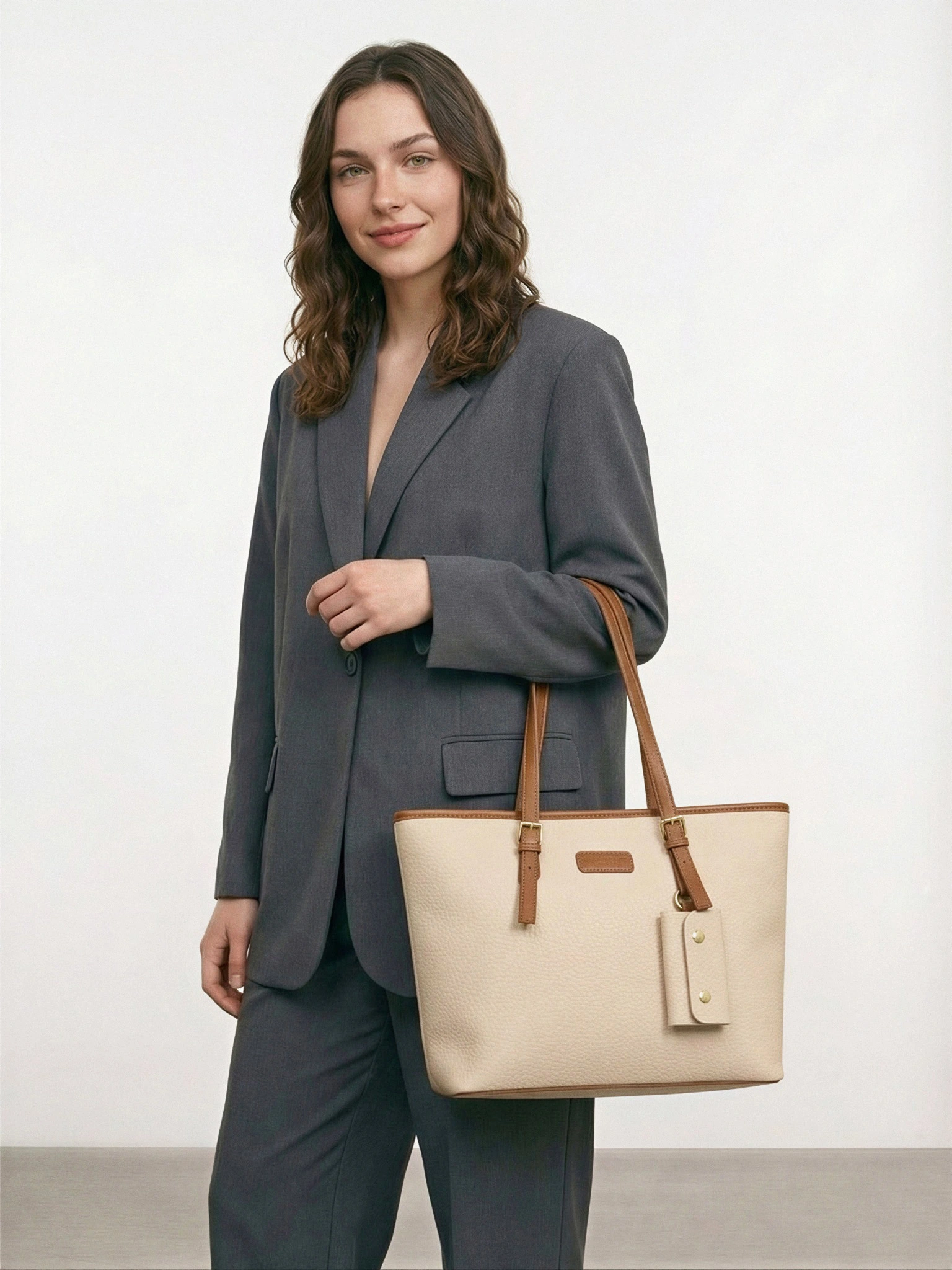 Сумка-тоут с ключницей в ассортименте